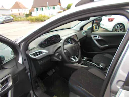 Peugeot 2008  1.2 Pure Tech 110ch E6.C Style S&S EAT6 occasion - Photo 6