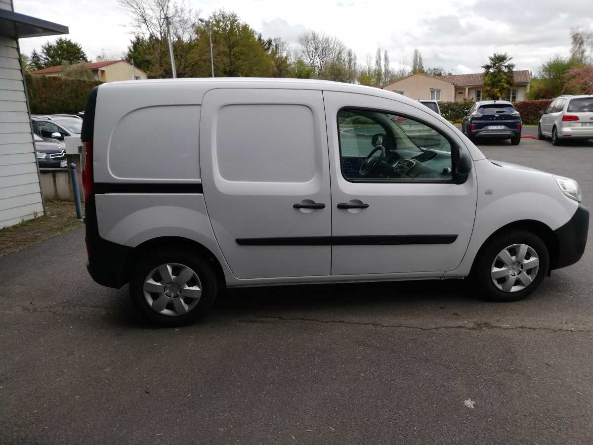 Renault Kangoo  1.5 DCI 90 GRAND CONFORT 3 PLACES occasion - Photo 4