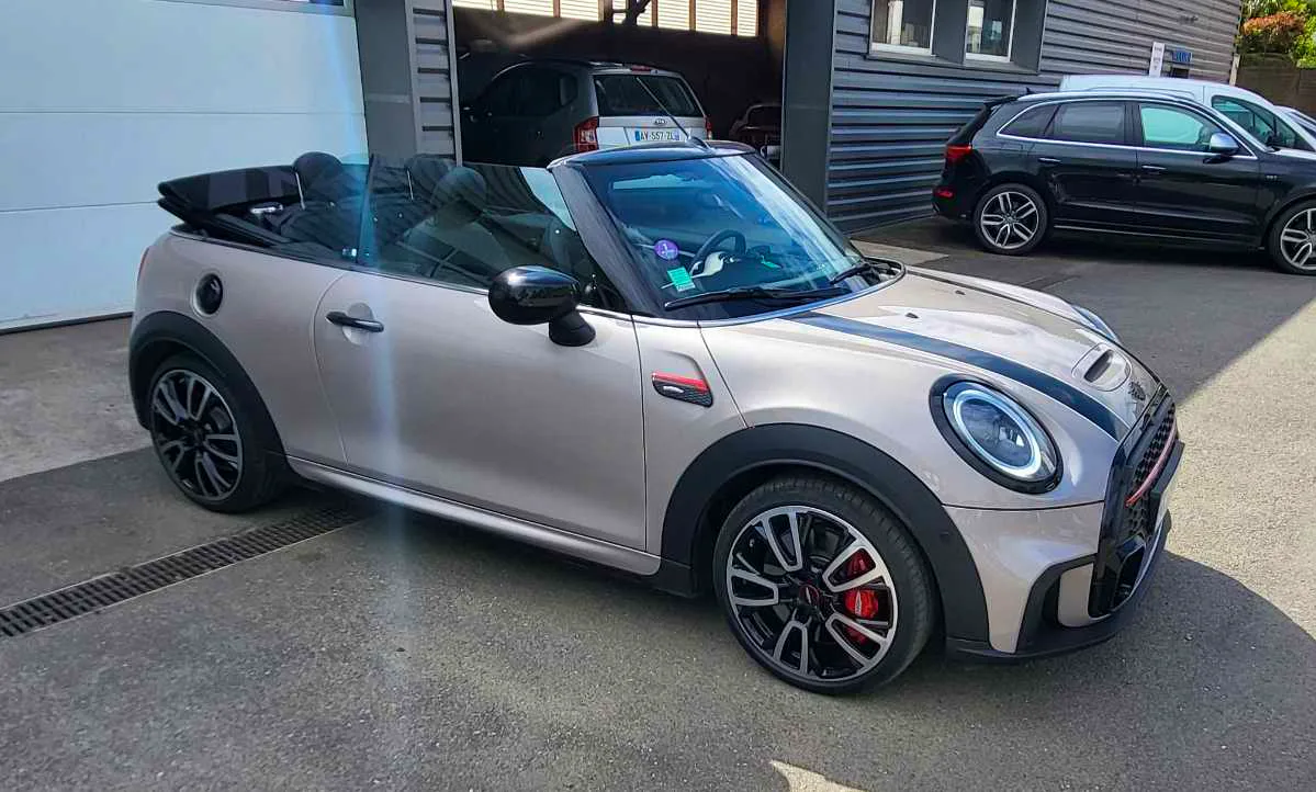 Mini Mini Cabriolet JCW JOHN COOPER WORKS ULTIMATE 231 CV CABRIOLET ROOFTOP GREY occasion