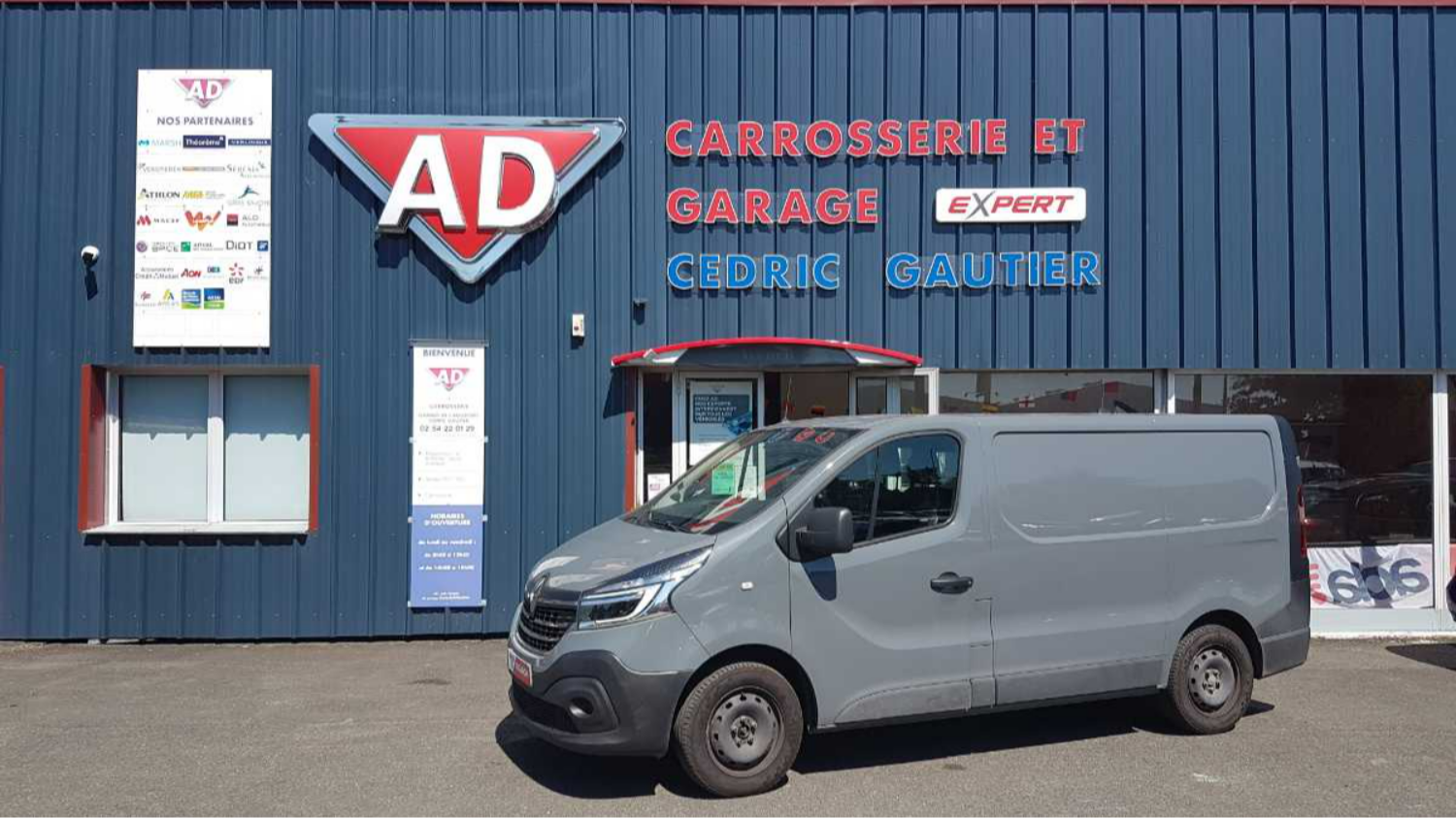 Renault Trafic  2.0 dci 120 l1h1 grand confort occasion - Photo 1