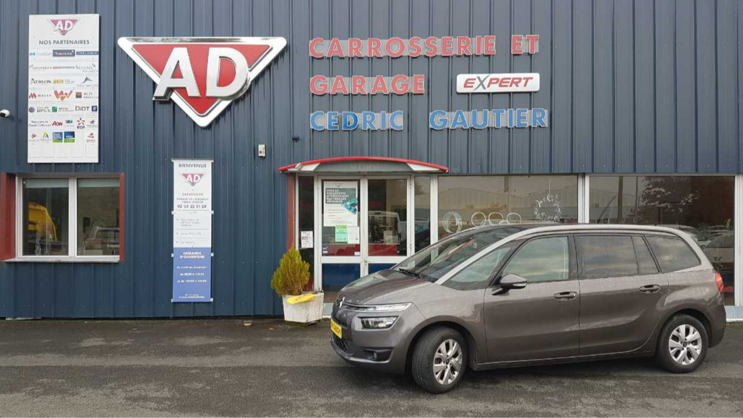 Citroën Grand C4 Picasso  1.6 hdi 120 intensive occasion - Photo 1