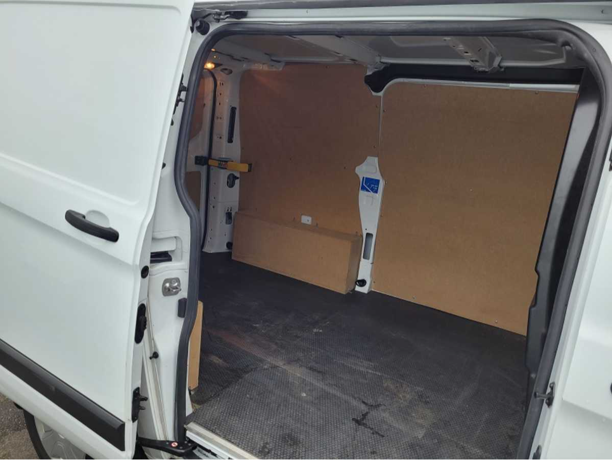 Ford Transit  TRANSIT CUSTOM 340 L1H1 2.0 ECOBLUE 130 TREND BUSINESS PRIX : 23000 HT occasion - Photo 14