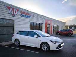 Toyota Corolla  DYNAMIC BUSINESS 122h TS Touring Sports occasion - Photo 1