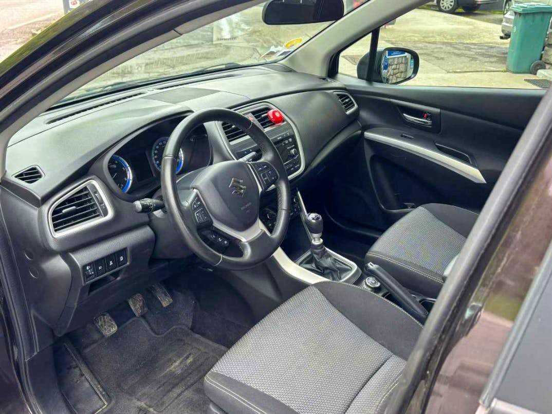 Suzuki SX4 S-cross  SX4 TURBO 1.6DDIS ALL GRIP occasion - Photo 9