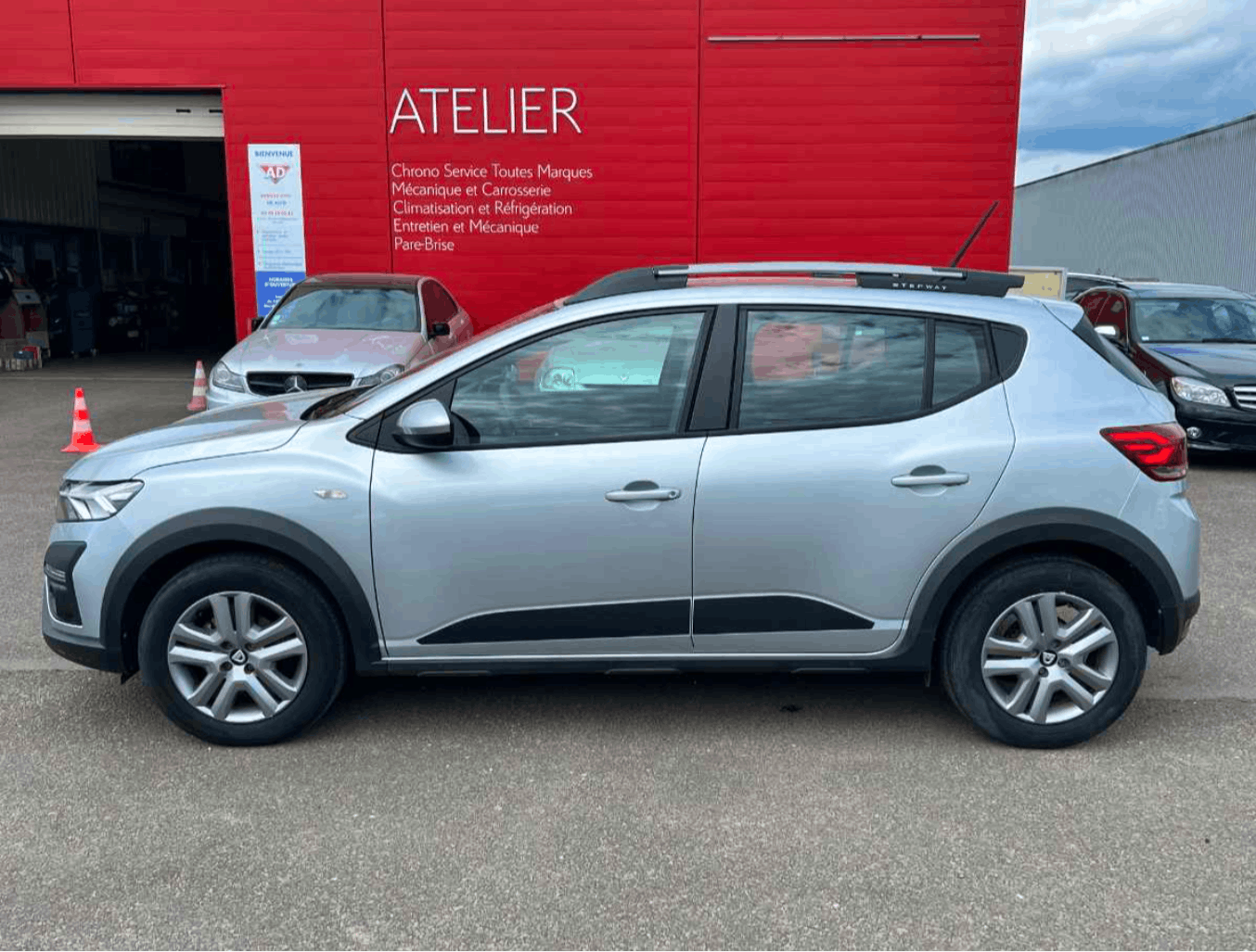 Dacia Sandero  EXPRESSION + occasion - Photo 4