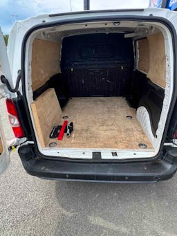 Peugeot Partner  1.5 HDI 100C H PRENIUM occasion - Photo 4