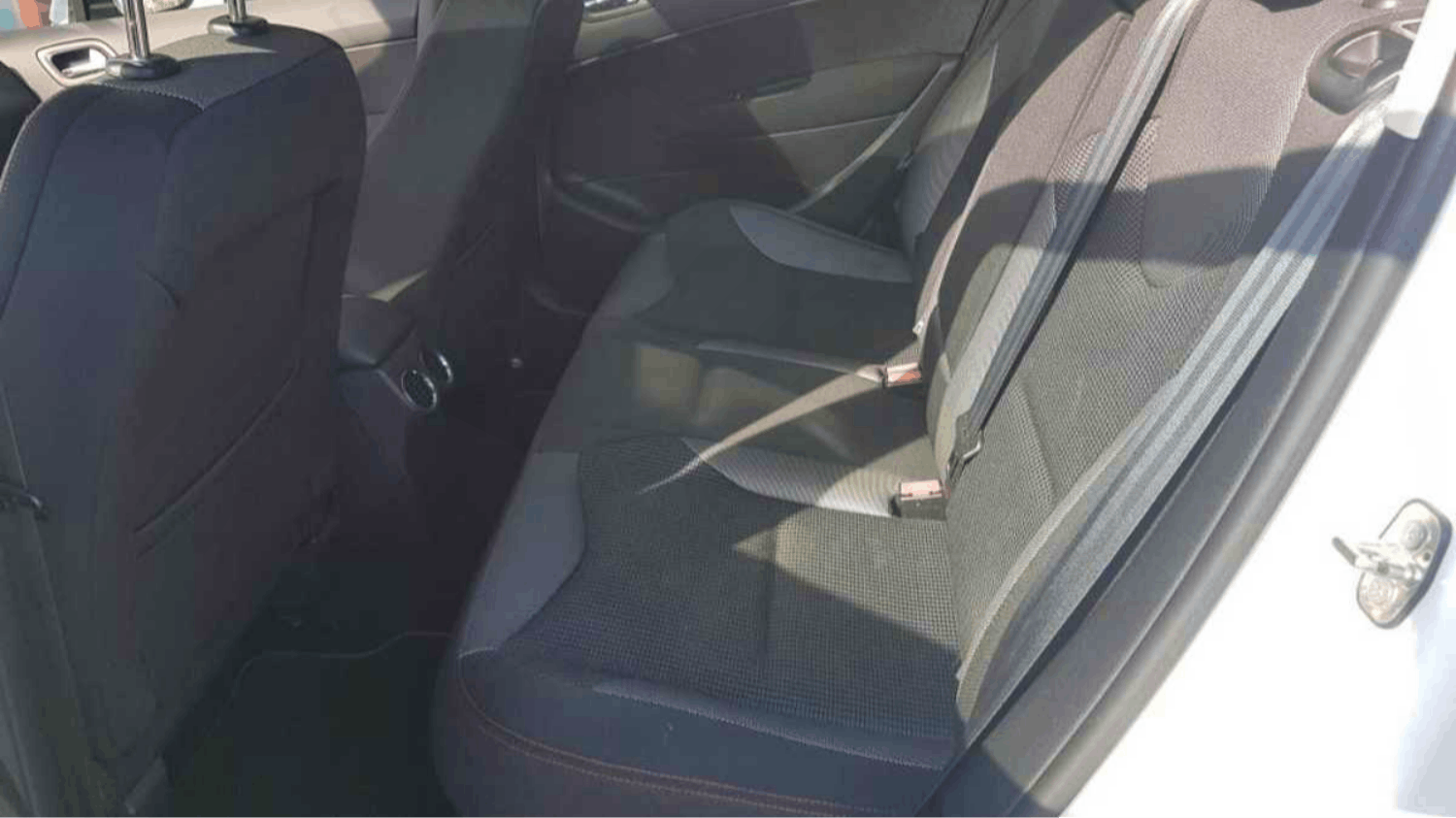 Peugeot 308  1.6 HDI 112 SPORTIUM occasion - Photo 8