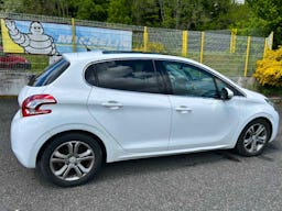 Peugeot 208  1.6 HDI occasion - Photo 3