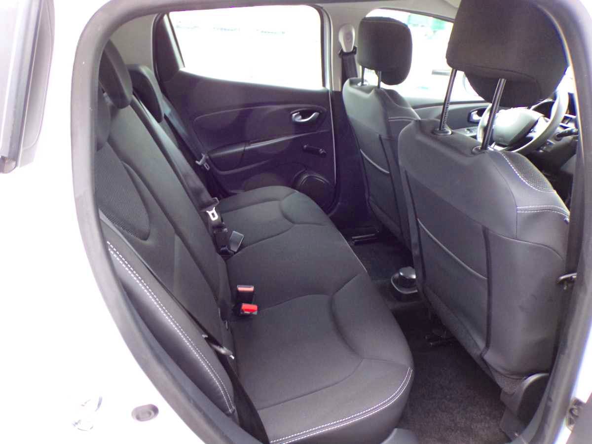 Renault Clio  1.5 DCI 75 CH GPS -5 PLACES occasion - Photo 4