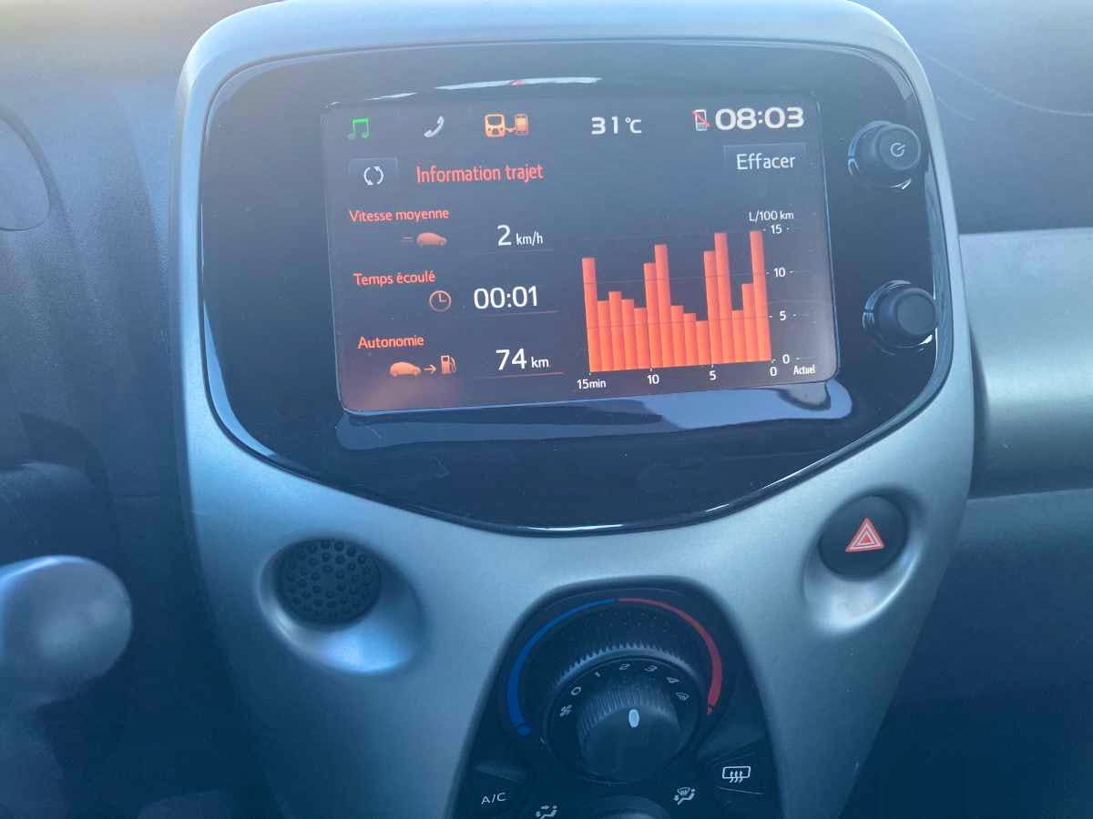 Toyota Aygo  1.0 VVT-i X Shift- X Play 3Ptes occasion - Photo 6