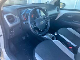 Toyota Aygo  1.0 VVT-i X Shift- X Play 3Ptes occasion - Photo 7