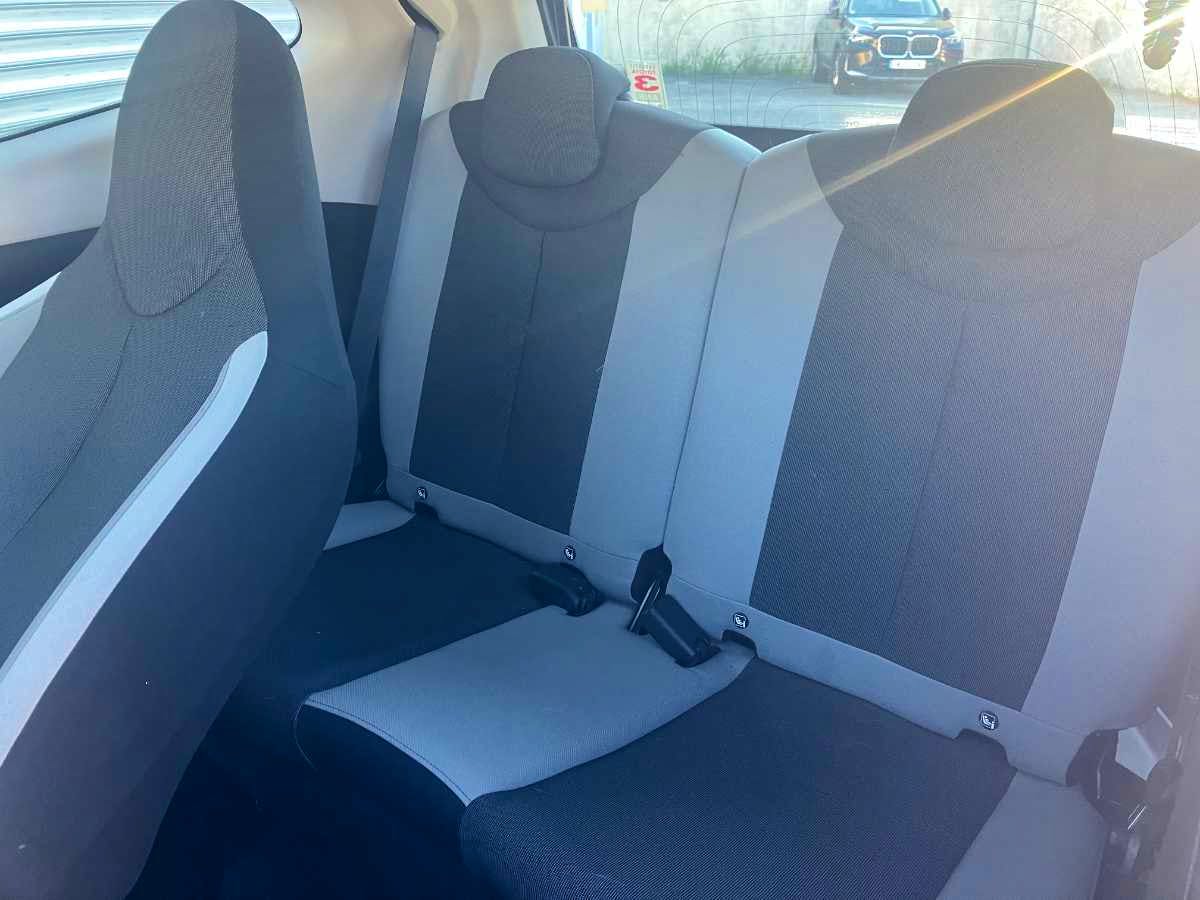 Toyota Aygo  1.0 VVT-i X Shift- X Play 3Ptes occasion - Photo 8