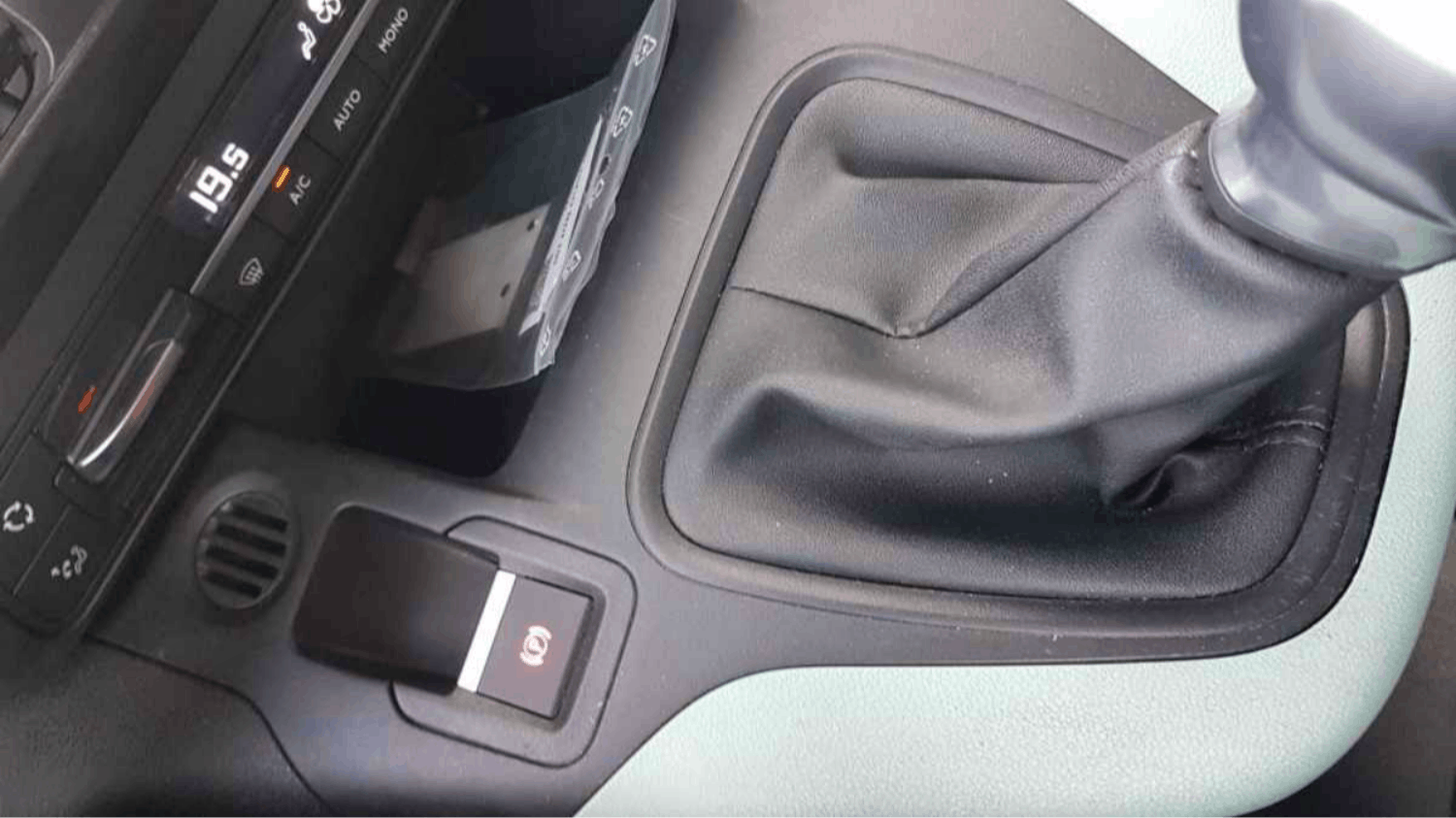 Citroën Berlingo  1.5 HDI 100 CV FEEL occasion - Photo 4