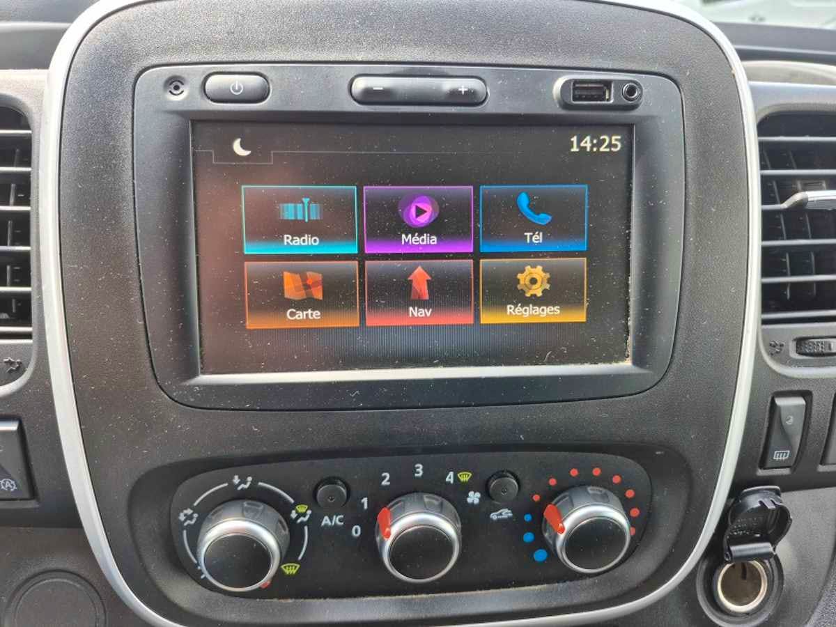 Renault Trafic  TRAFIC COMBI L2 2.0 DCI 120 S&S ZEN occasion - Photo 5