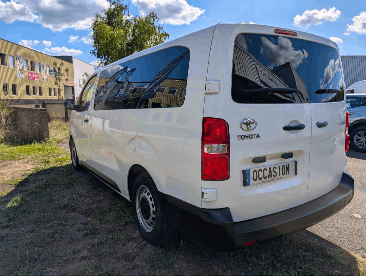 Toyota Proace  PROACE COMBI MY20 Combi Long 1.5L 120 D-4D BVM6 Dynamic occasion - Photo 8