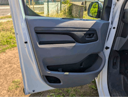Toyota Proace  PROACE COMBI MY20 Combi Long 1.5L 120 D-4D BVM6 Dynamic occasion - Photo 21