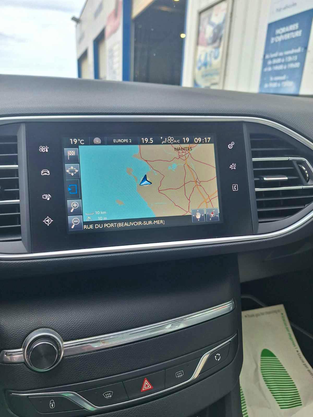Peugeot 308  1.6 bluehdi 120 ch s/s allure occasion - Photo 3