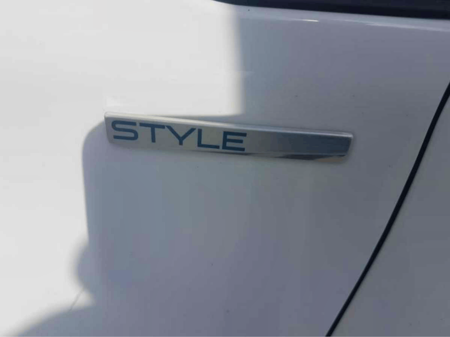 Peugeot 2008  1.2 I STYLE 82 CV occasion - Photo 6