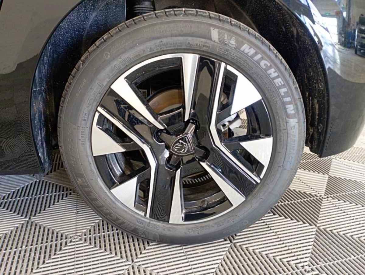 Peugeot 208  Hybrid 100 e-DCS6 Allure occasion - Photo 4