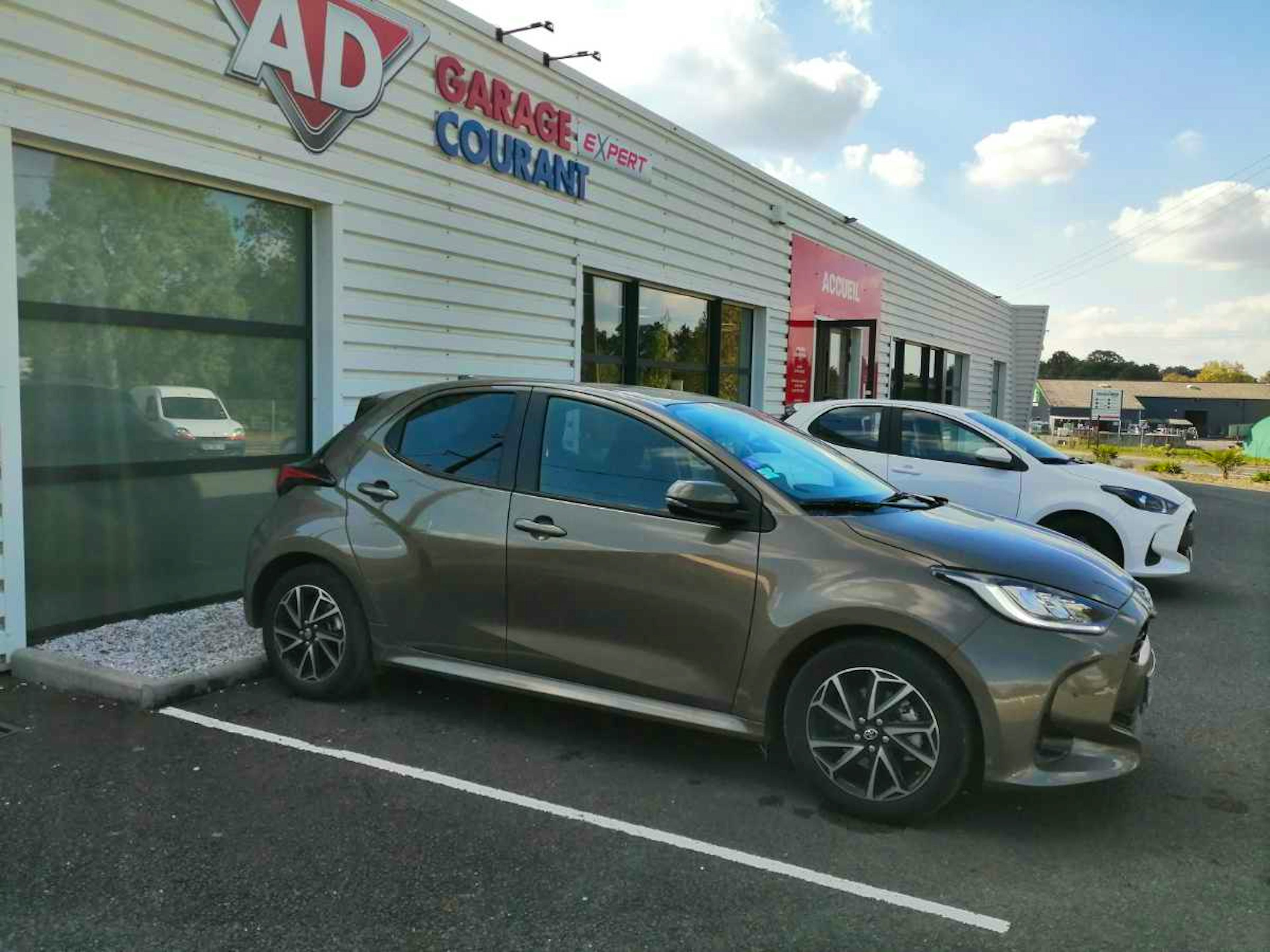 Toyota Yaris 116h Design 5p MY23 occasion