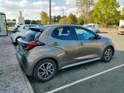 Toyota Yaris  116h Design 5p MY23 occasion - Photo 2