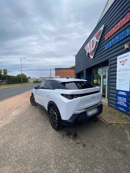 Peugeot 3008 1.2 HYBRID 145 E-DCS6 ALLURE occasion - Photo 6