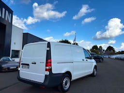 Mercedes Benz Vito FOURGON FIRST 114 CDI LONG BVA RWD occasion - Photo 3