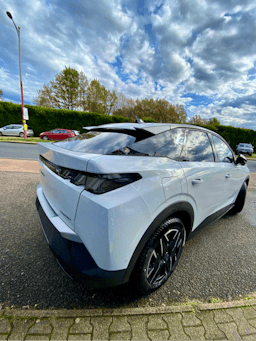 Peugeot 3008 1.2 HYBRID 136 E-DCS6 ALLURE occasion - Photo 5