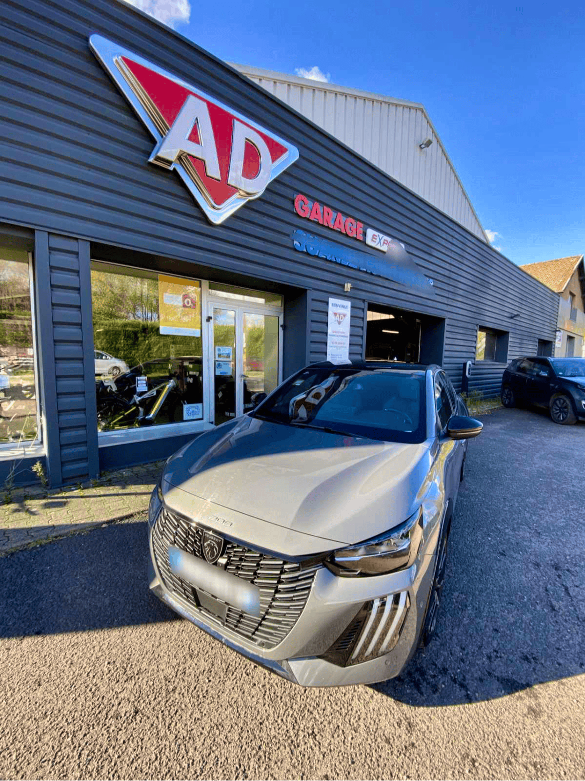 Peugeot 208 Hybrid 136 eDCS6 GT occasion