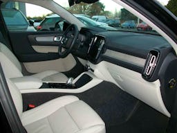 Volvo XC40  B3 163ch PLUS DCT7 occasion - Photo 3