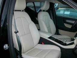 Volvo XC40  B3 163ch PLUS DCT7 occasion - Photo 4