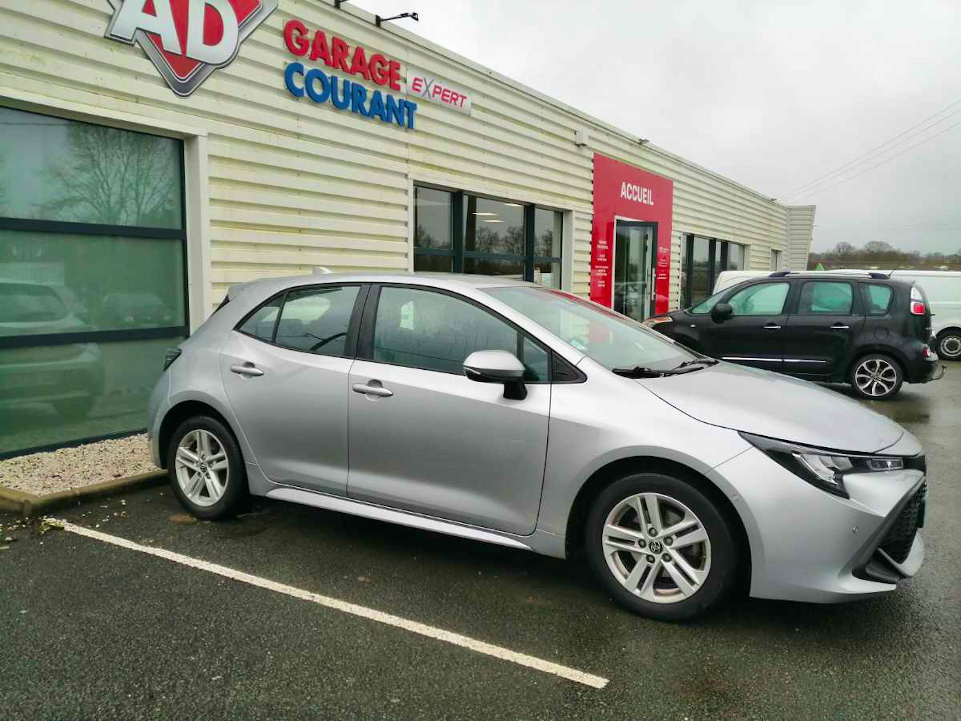 Toyota Corolla HYBRIDE 122H DYNAMIC BUSINESS occasion