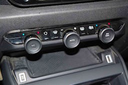 Citroën C4  HDI130 EAT8 FEEL PACK occasion - Photo 10