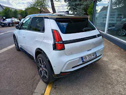 Renault R5  II E-TECH ELECTRIQUE 150 AUTONOMIE CONFORT ICONIC CINQ 52 KWH occasion - Photo 4