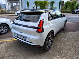 Renault R5 II E-TECH ELECTRIQUE 150 AUTONOMIE CONFORT ICONIC CINQ 52 KWH occasion - Photo 6