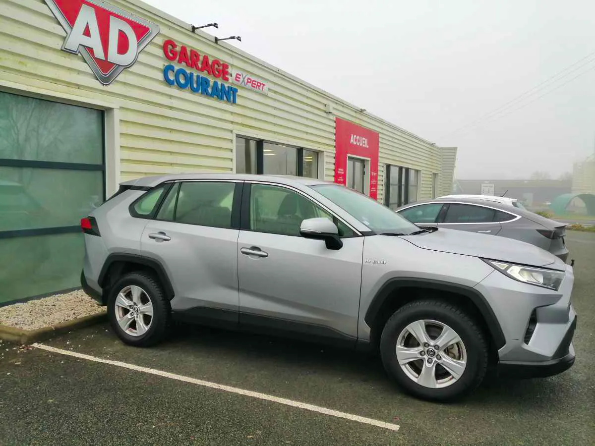Toyota RAV4 HYBRIDE 218CH ACTIVE 2WD occasion