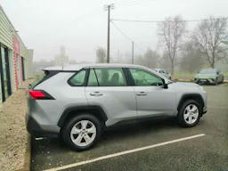 Toyota RAV4  HYBRIDE 218CH ACTIVE 2WD occasion - Photo 2