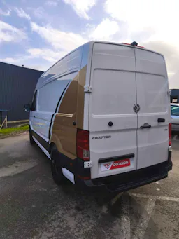 Volkswagen Crafter  FOURGON 35 L3H3 2.0 TDI - 140 VAN BUSINESS LINE occasion - Photo 2