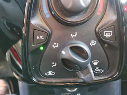 Peugeot 108 108 1.0 VTI 72 S&S STYLE + occasion - Photo 28