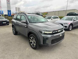 Dacia Bigster MILD HYBRID 140 EXPRESSION occasion - Photo 1