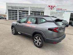 Dacia Bigster MILD HYBRID 140 EXPRESSION occasion - Photo 3