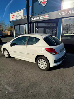 Peugeot 207  1.4 HDI 70 occasion - Photo 2