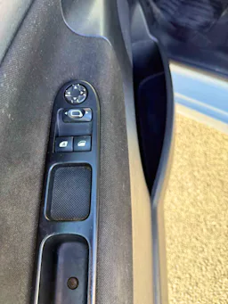 Peugeot 207 1.4 HDI 70 occasion - Photo 8