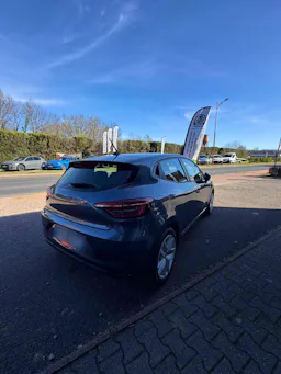 Renault Clio V Business E-TECH 140 VP occasion - Photo 5