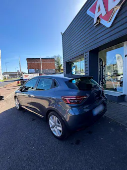 Renault Clio V Business E-TECH 140 VP occasion - Photo 6