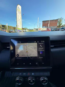 Renault Clio V Business E-TECH 140 VP occasion - Photo 20