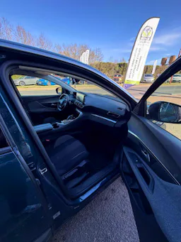 Peugeot 3008 BLUEHDI 130 S&S EAT8 ACTIVE BUSINE occasion - Photo 18