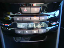 Peugeot 208  1.2 PURETECH 82 CV SIGNATURE occasion - Photo 13