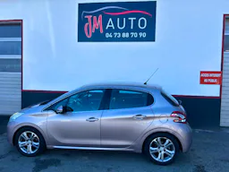 Peugeot 208 1.4i VTi 95 occasion - Photo 2