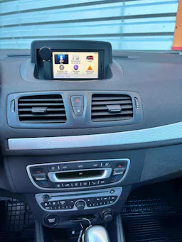 Renault Mégane MEGANE III 1.5 DCi 110 BVA occasion - Photo 3